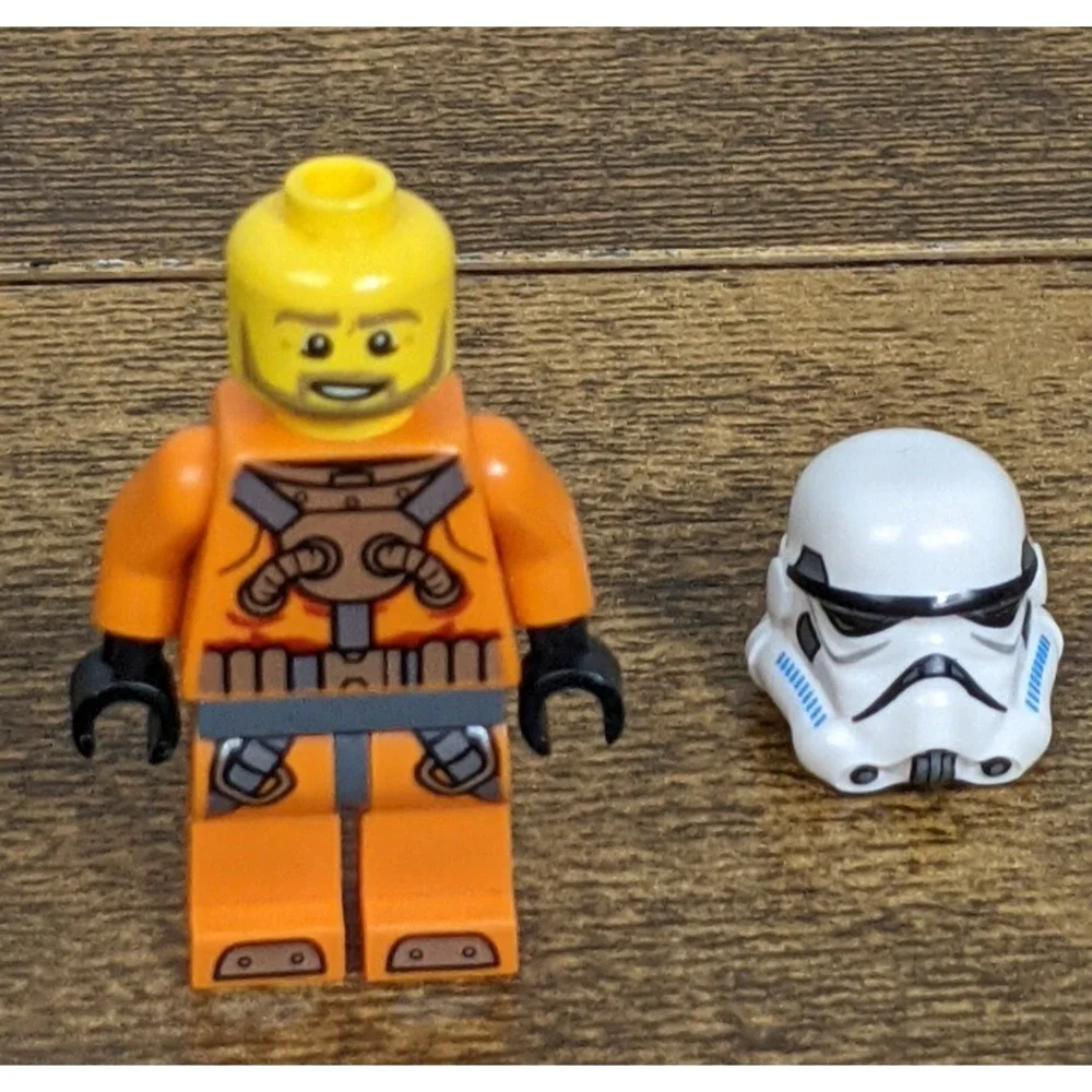 LEGO Star Wars Minifigure Orange Pilot Suit with White Stormtrooper Helmet